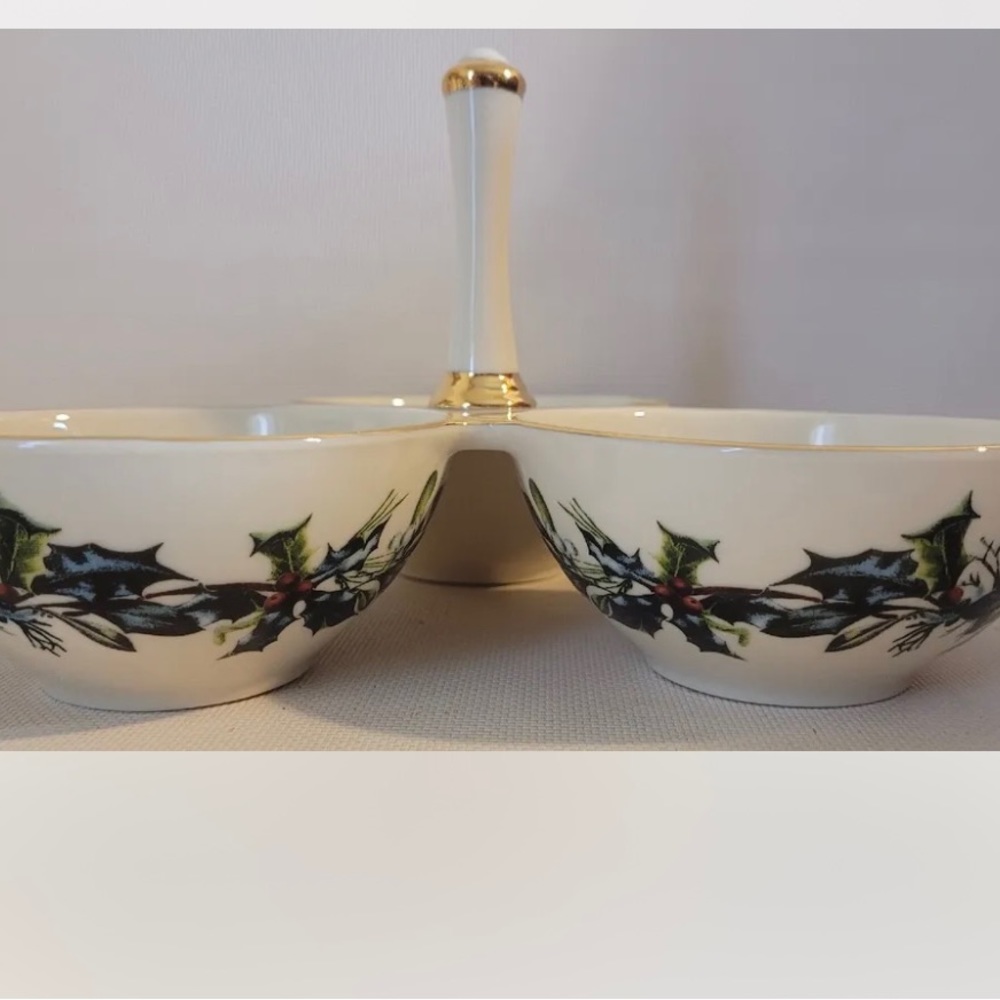 New lenox winter greetings 3-Section
Condiment server candy dish